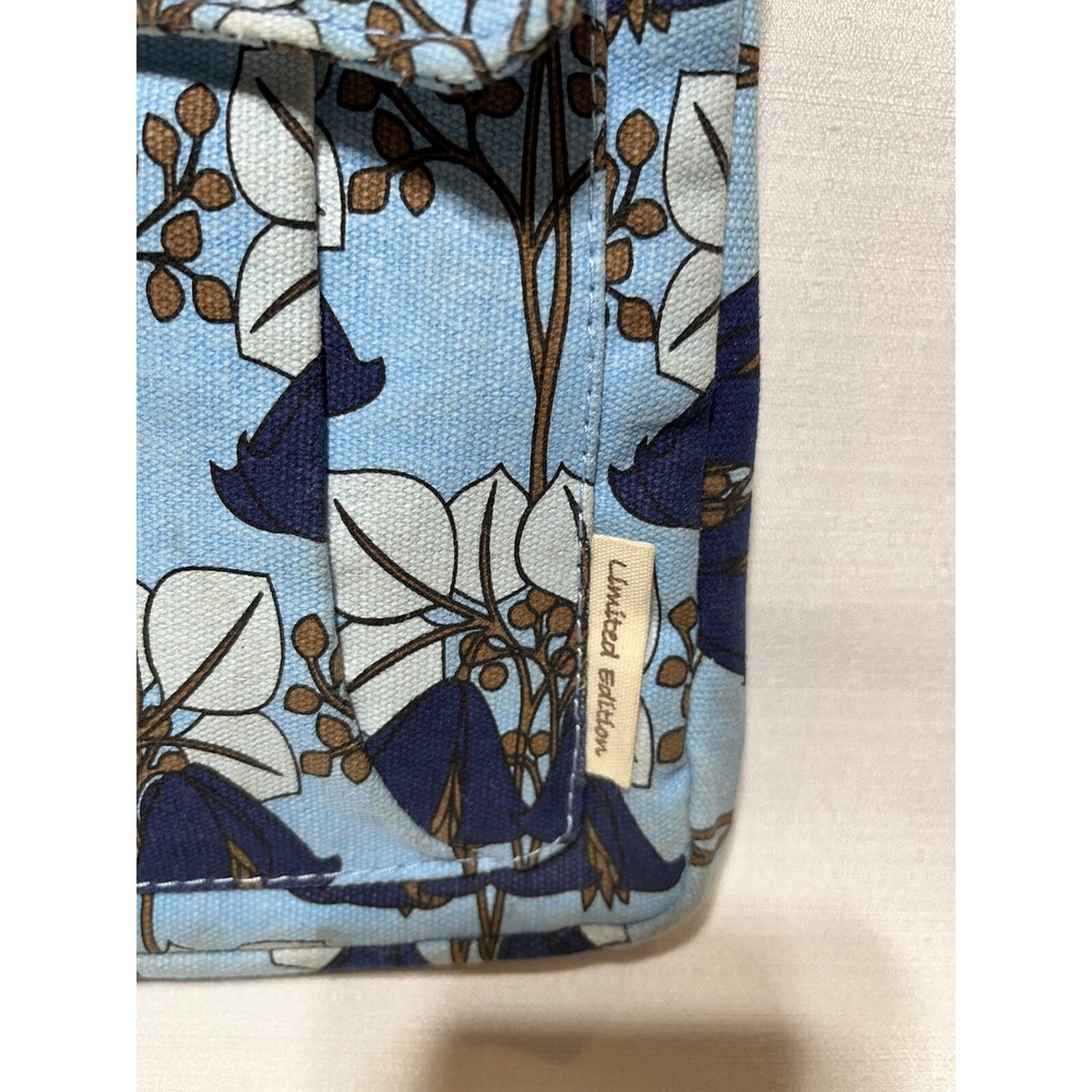 Kavu Bag Womens One Size Blue White Floral Limited Edition Crossbody Purse - Picture 3 of 16
